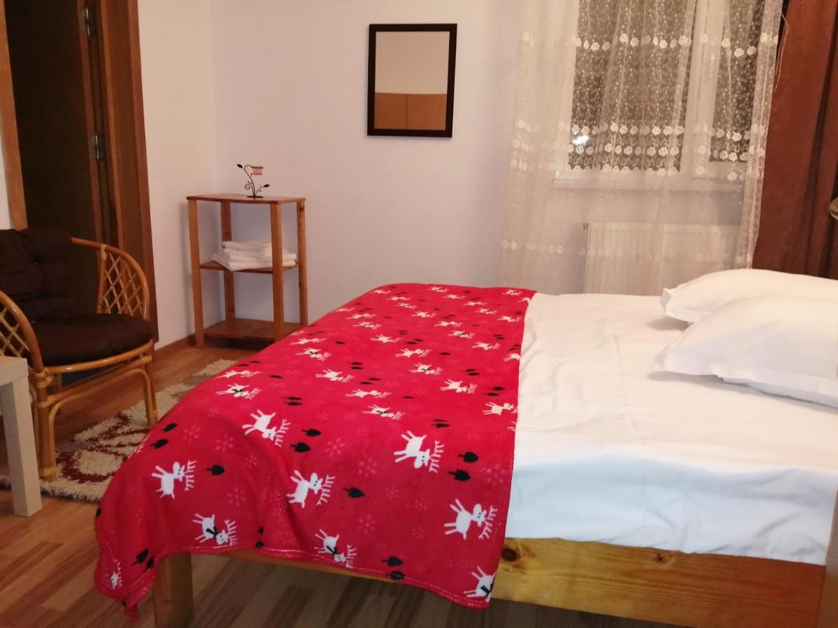 Casa Zura Buşteni Exterior foto